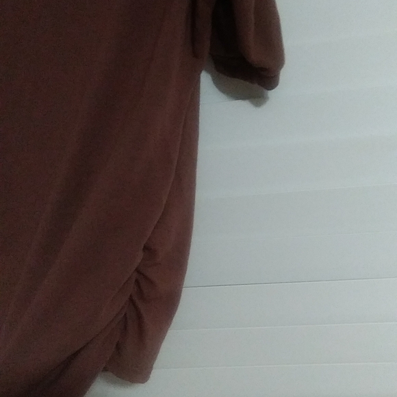 Cold Shoulder Brown Top Size XS - Picture 5 of 9